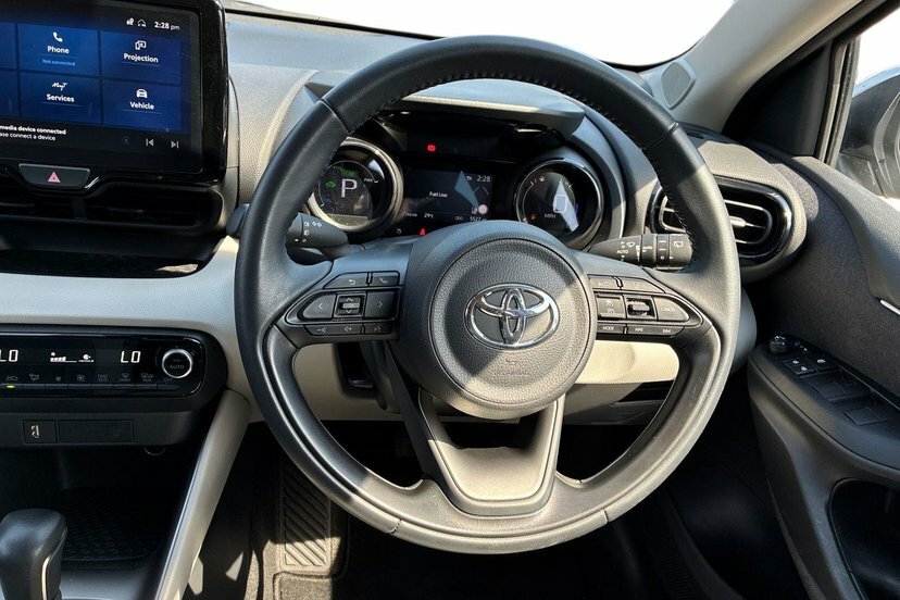 Toyota Yaris 1.5 Vvt-h Excel Hatchback Hybrid E-cvt Silver #6