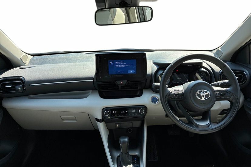 Toyota Yaris 1.5 Vvt-h Excel Hatchback Hybrid E-cvt Silver #5