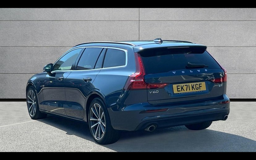 Volvo V60 2.0 B4 Mhev Momentum Estate Hybrid Blue #2