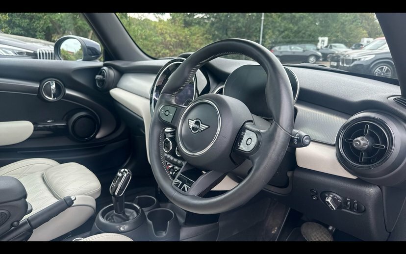 Mini Hatch 3-Door Hatch Cooper S Exclusive MV71FPA Black #6