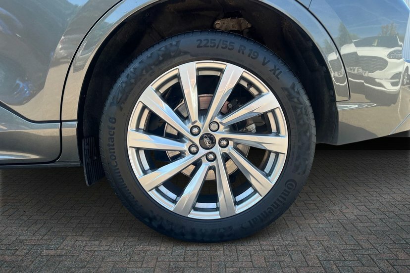 Ford Kuga 2.5H Duratec Vignale Suv Hybrid Cvt 19 Grey #5