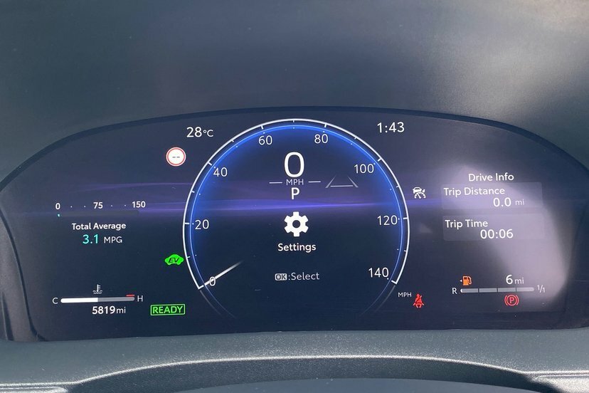 Toyota Yaris Toyota 1.5 Hybrid Design Cvt Hatchback #9