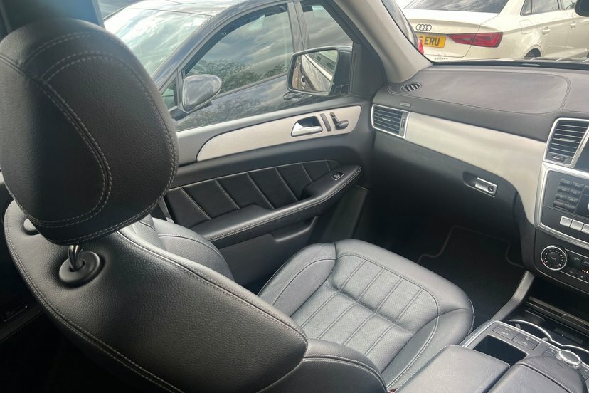Mercedes-Benz GL Class 3.0 Gl350 V6 Bluetec Amg Sport G-tronic 4Wd Ss Black #26