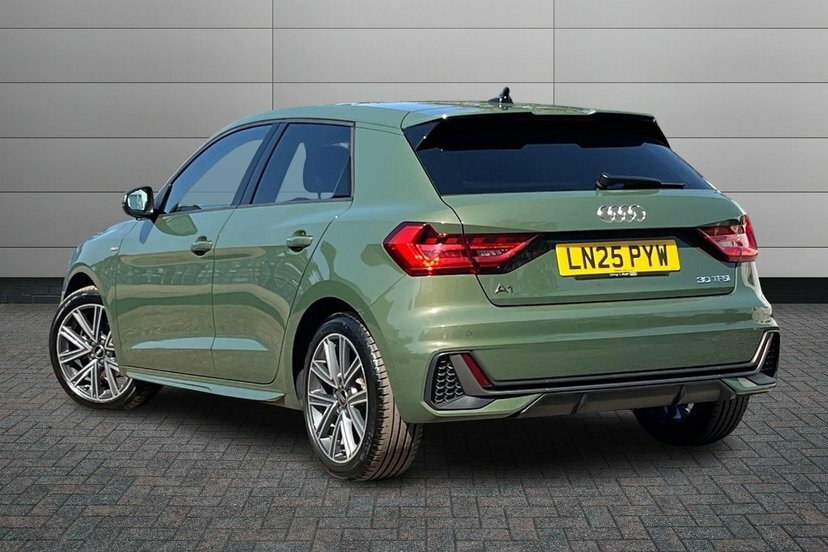 Audi A1 1.0 Tfsi 30 S Line Sportback S Tronic Green #3