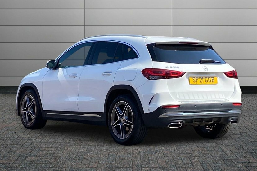 Mercedes-Benz GLA Class 1.3 Gla180 Amg Line Premium Plus Suv White #2