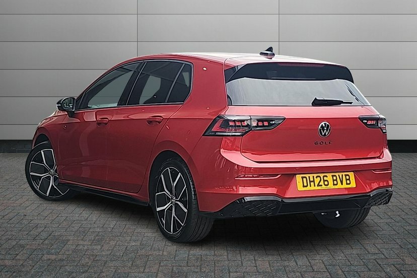 Volkswagen Golf 1.5 Tsi Black Edition Hatchback Red #3