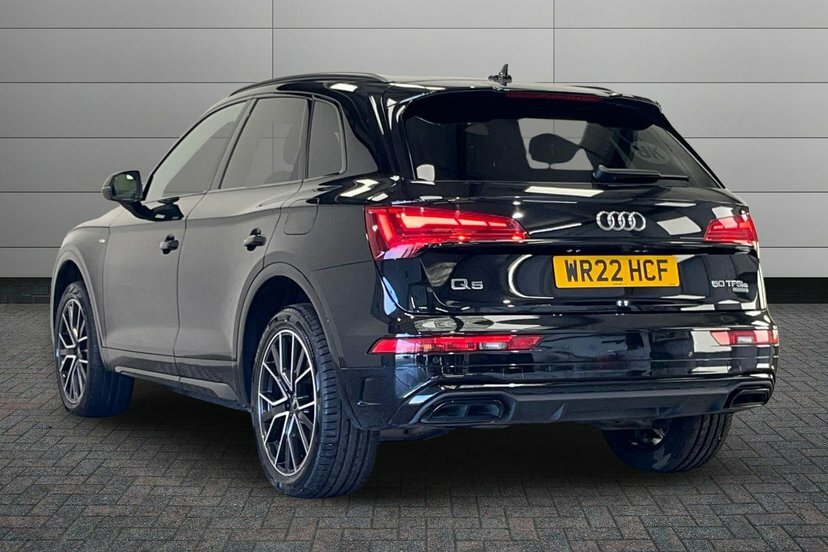 Audi Q5 2.0 Tfsie 50 Edition 1 Suv Plug-in Hybr Black #3