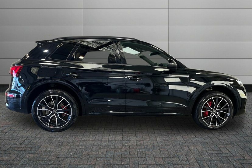 Audi Q5 2.0 Tfsie 50 Edition 1 Suv Plug-in Hybr Black #4