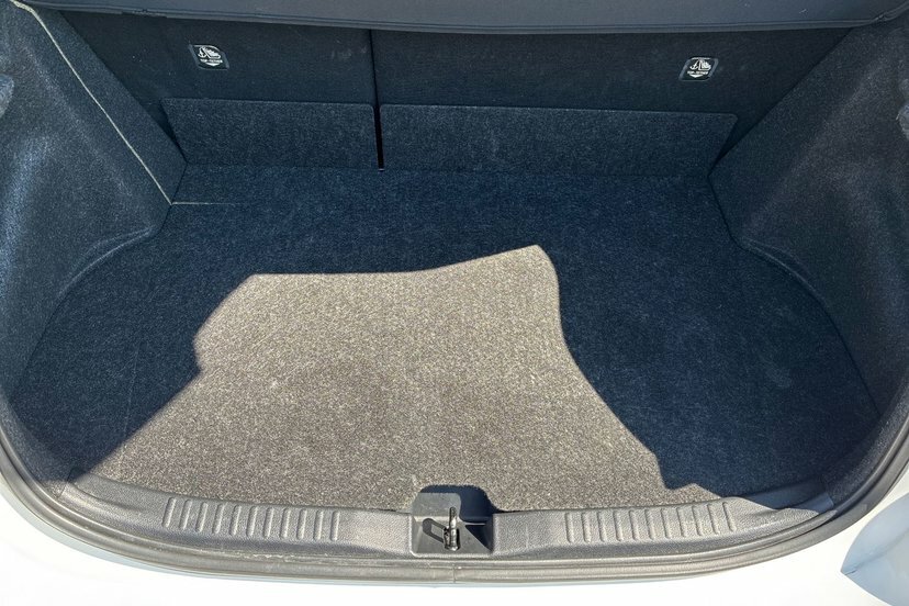 Toyota Yaris 1.5 Hybrid Icon Cvt Red #14