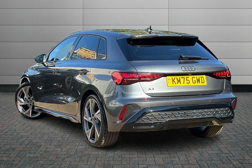 Audi A3 1.5 Tfsi Black Edition Sportback S Tron Grey #3