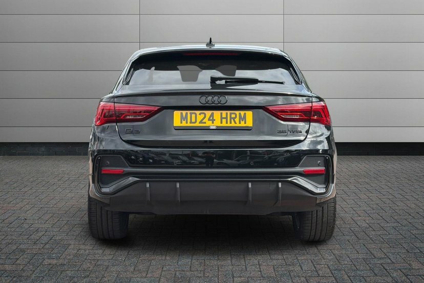 Audi Q3 1.5 Tfsi 35 Sport Sportback S Tronic White #11
