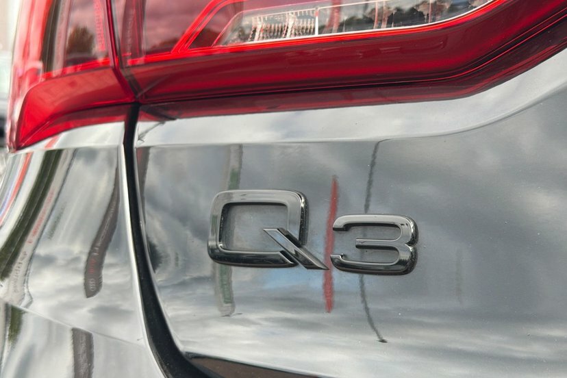 Audi Q3 1.5 Tfsi 35 Sport Sportback S Tronic White #14