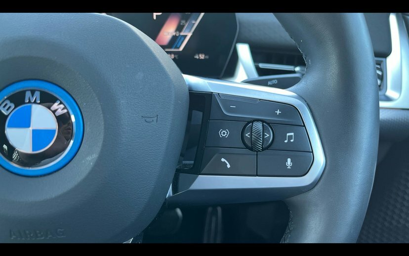 BMW iX2 30 66.5Kwh M Sport Xdrive 11Kw Charger White #18