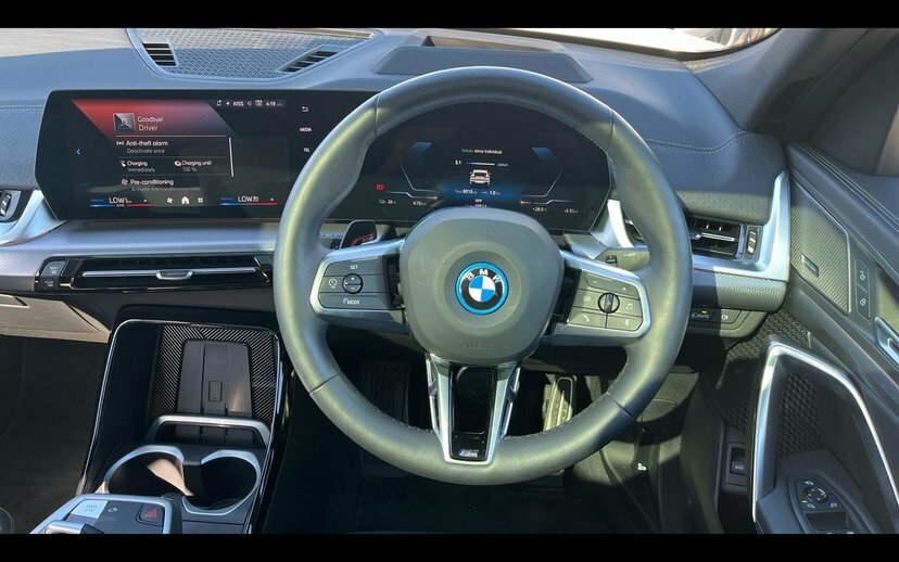 BMW iX2 30 66.5Kwh M Sport Xdrive 11Kw Charger White #5