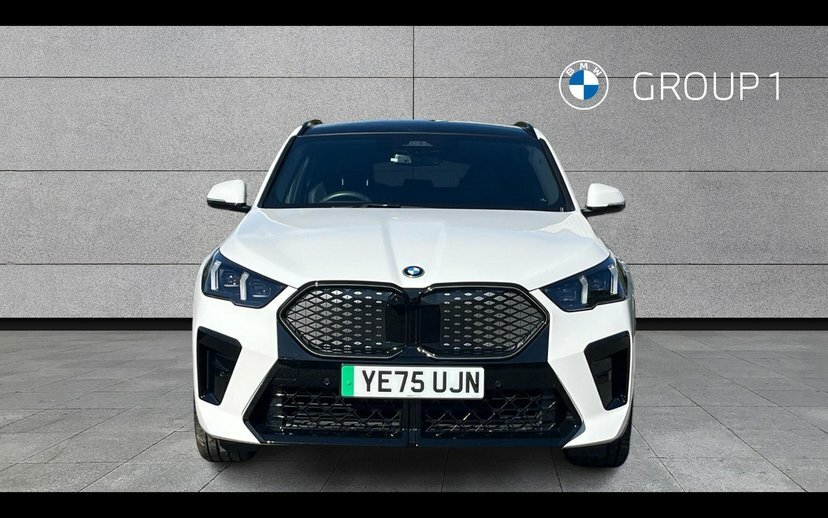 BMW iX2 30 66.5Kwh M Sport Xdrive 11Kw Charger White #16