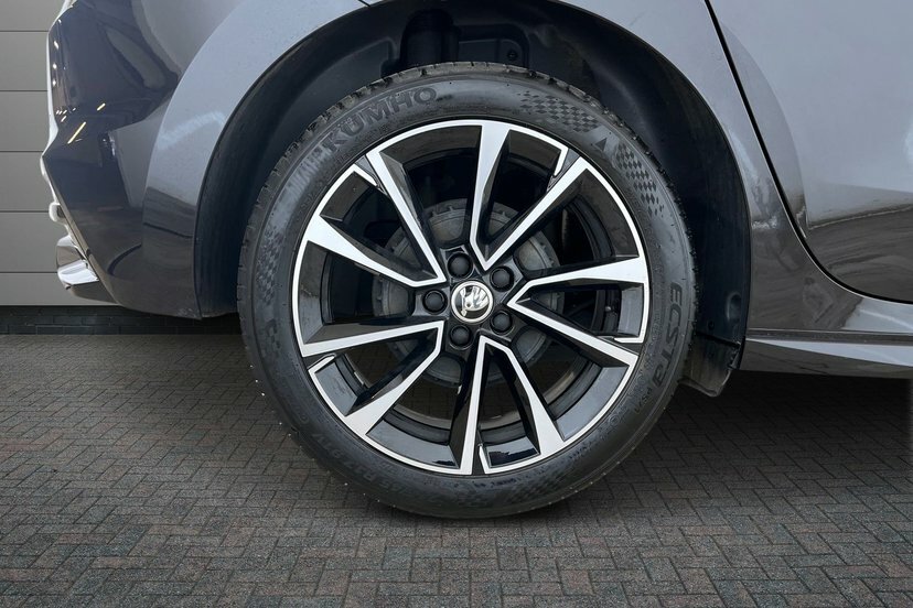 Skoda Fabia 1.0 Tsi Monte Carlo Hatchback 1 Black #5