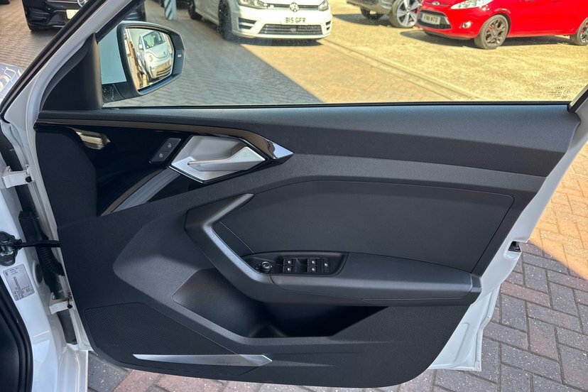 Audi A1 Audi A1 Citycarver A1 Citycarver 30 Tfsi 110 Ps S Black #22