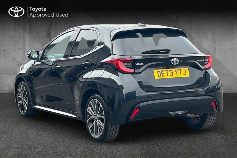 Toyota Yaris 1.5 Vvt-h Excel Hatchback Hybrid E-cvt Black #4