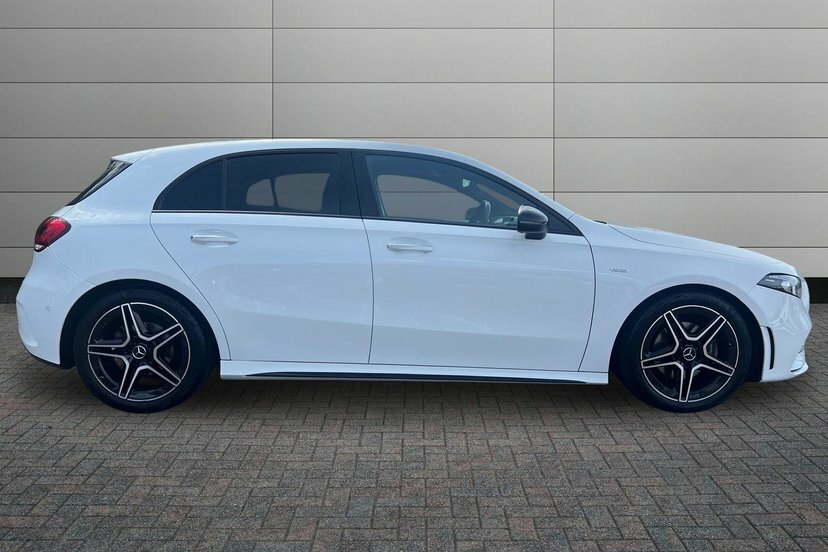 Mercedes-Benz A Class 2.0 A180d Amg Line Edition Premium Plus Hatchbac White #3