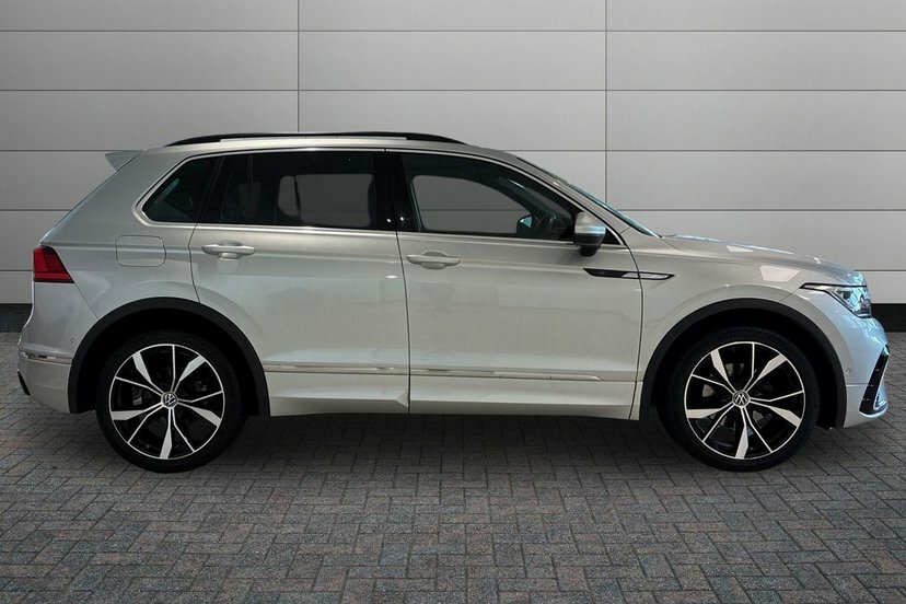 Volkswagen Tiguan 1.5 Tsi R-line Suv Dsg 150 Ps Black #4