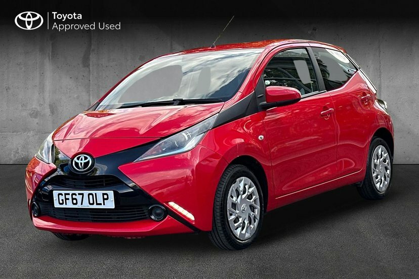 Toyota Aygo 1.0 Vvt-i X-play Hatchback X-shift 68 GF67OLP Red #3