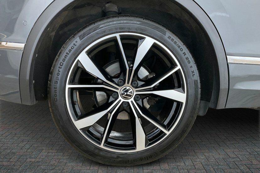 Volkswagen Tiguan 2.0 Tdi R-line Suv Dsg 150 Ps Grey #5