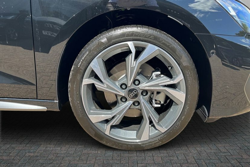 Audi A3 1.5 Tfsie S Line Sportback Plug-in Hybr Black #5