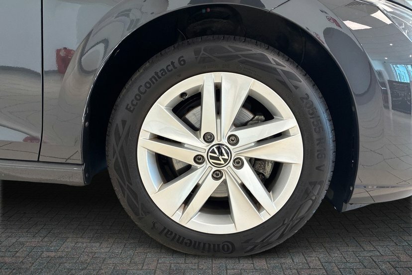 Volkswagen Golf 1.5 Tsi Life Hatchback 130 Ps Grey #5