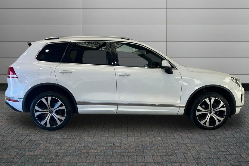 Volkswagen Touareg 3.0 Tdi V6 Bluemotion Tech R-line Suv T White #4