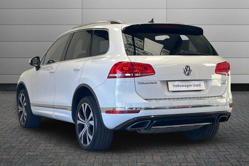 Volkswagen Touareg 3.0 Tdi V6 Bluemotion Tech R-line Suv T White #3