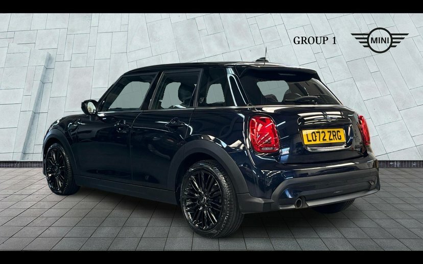 Mini Hatch 5-Door Hatch Cooper Exclusive Black #2