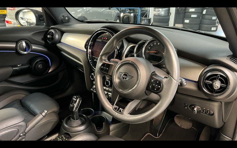 Mini Hatch 5-Door Hatch Cooper Exclusive Black #6