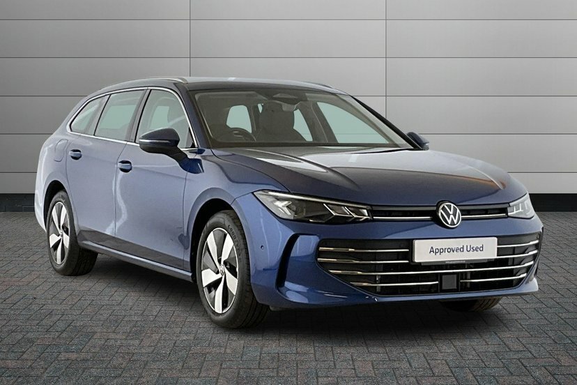 Volkswagen Passat 1.5 Tsi Ehybrid 19.7Kwh Life Estate Plu Blue