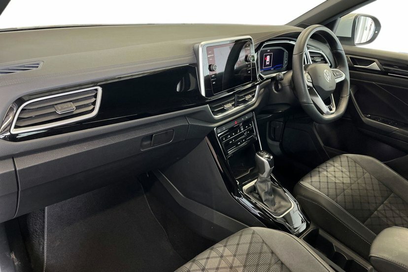 Volkswagen T-Roc 2.0 Tdi R-line Suv Dsg 150 Ps Grey #2