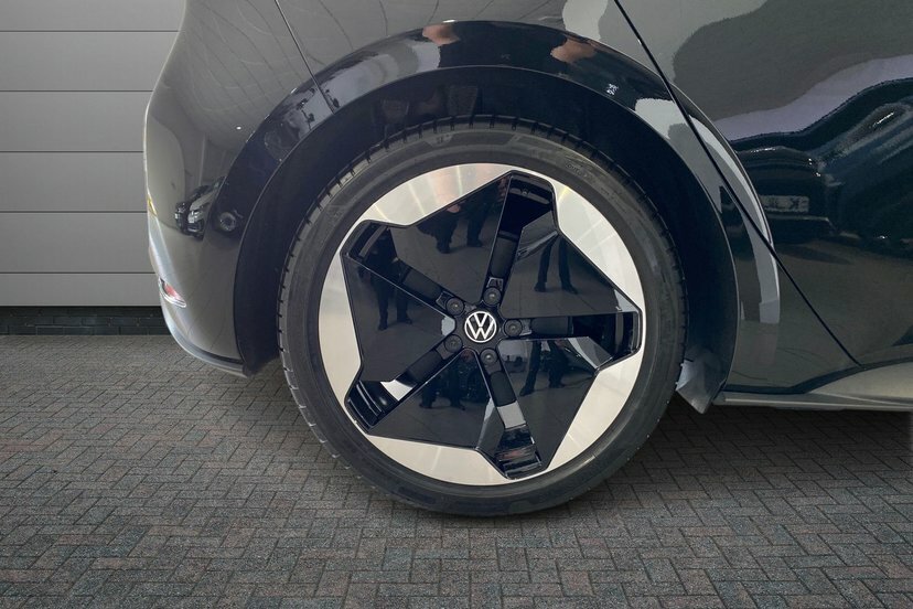 Volkswagen ID.3 Hatchback Black #5