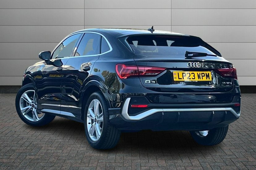 Audi Q3 1.5 Tfsi Cod 35 S Line Sportback S Tron Black #3