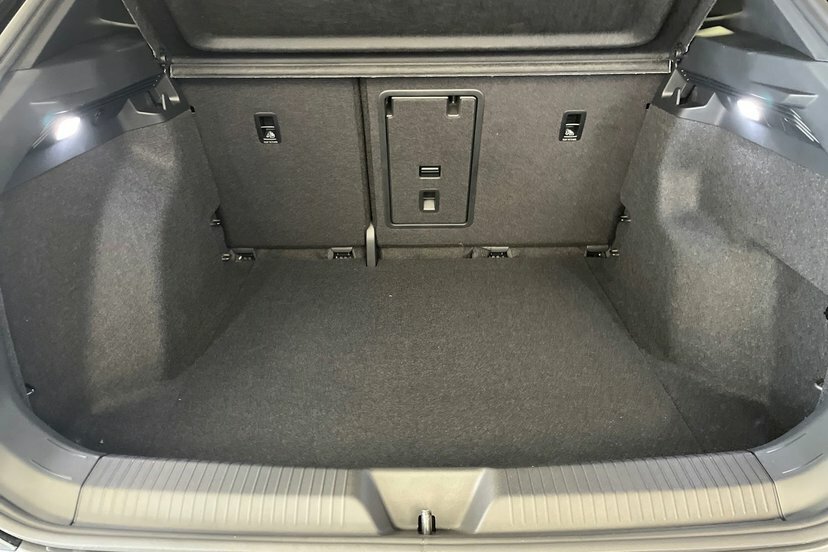 Volkswagen ID.4 Volkswagen Id.4 Estate Special Editi 210Kw Essenti Silver #10