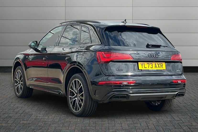 Audi Q5 2.0 Tfsie 50 Black Edition Suv Plug-in Black #3
