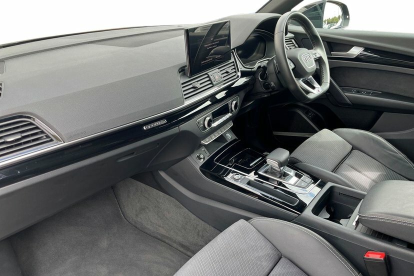 Audi Q5 2.0 Tfsie 50 Black Edition Suv Plug-in Black #2