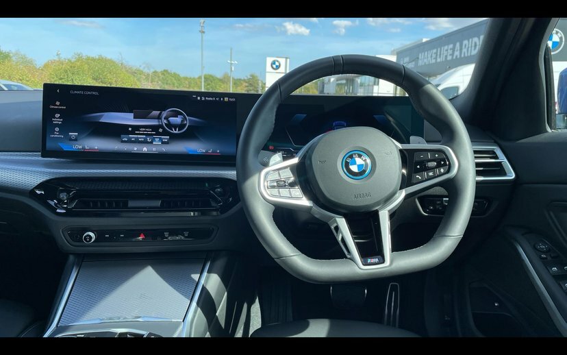 BMW 3 Series 330E M Sport Saloon Blue #5