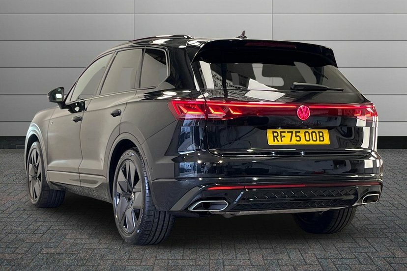 Volkswagen Touareg 3.0 V6 Tdi Final Edition Suv Tiptronic Black #3
