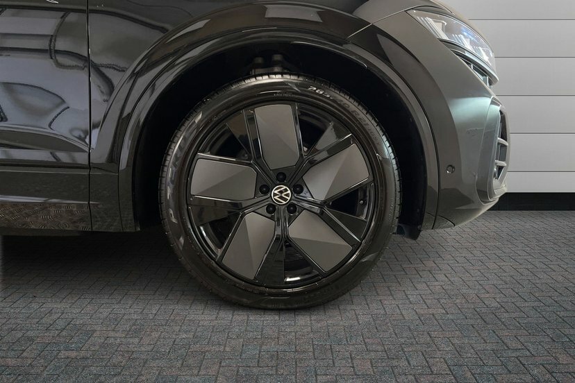 Volkswagen Touareg 3.0 V6 Tdi Final Edition Suv Tiptronic Black #5