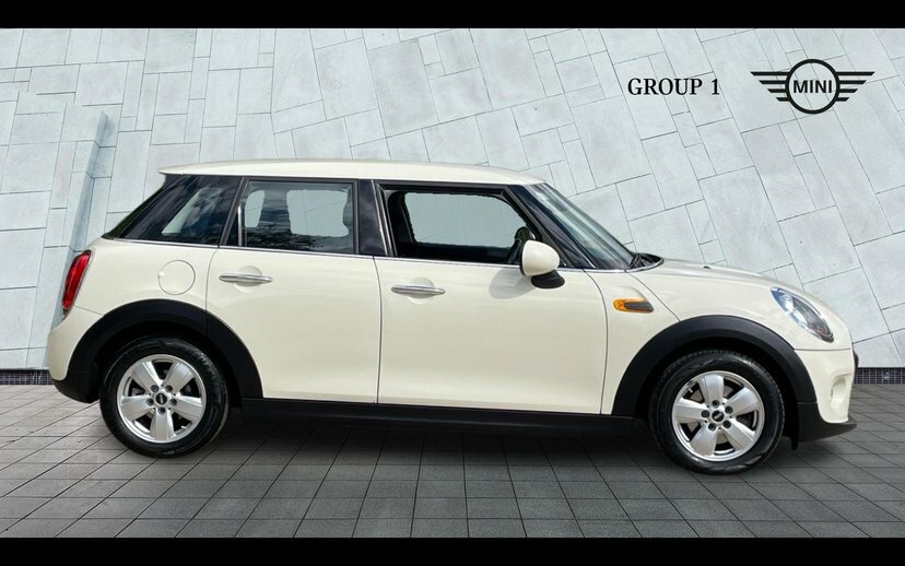 Mini Hatch 5-Door Hatch One AX66ELJ White #3