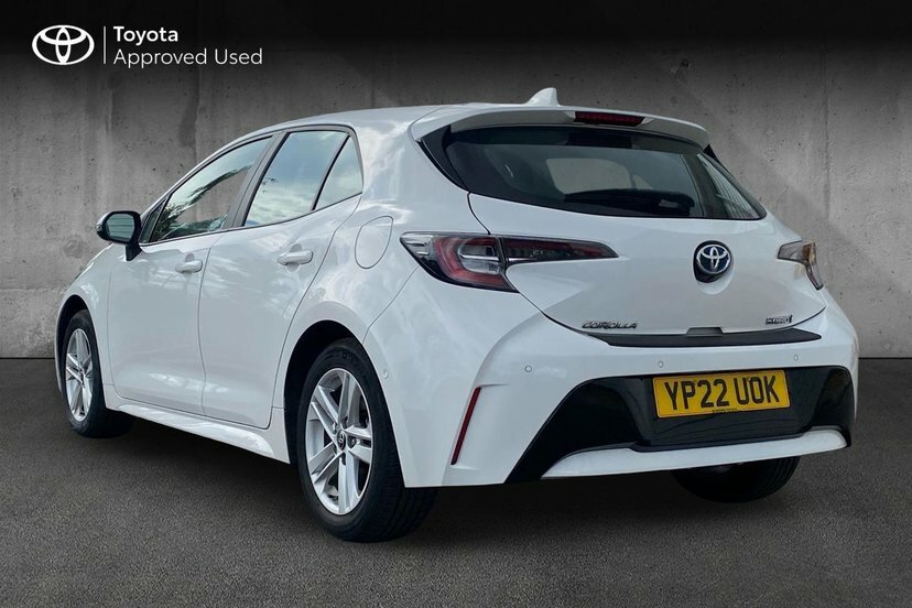 Toyota Corolla 1.8 Vvt-h Gpf Icon Tech Hatchback Hybri White #4