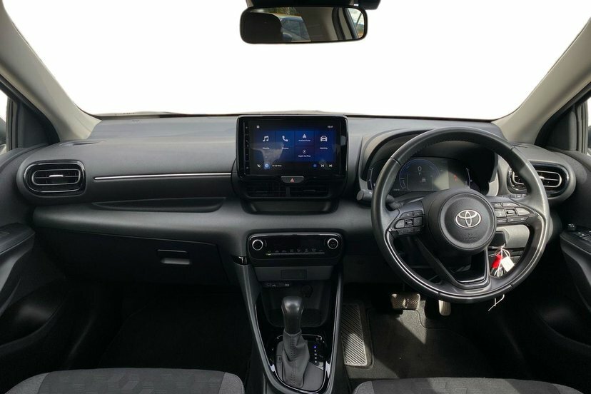 Toyota Yaris 1.5 Vvt-h Design Hatchback Hybrid E-cvt White #5