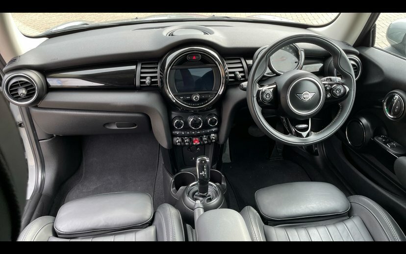 Mini Hatch 3-Door Hatch Cooper Exclusive Grey #4