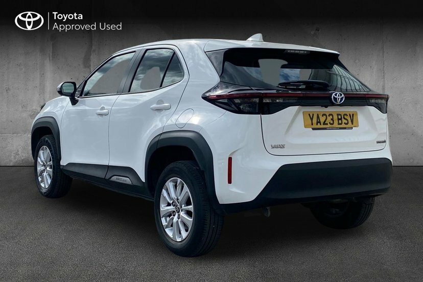 Toyota Yaris Cross 1.5 Vvt-h Icon Suv Hybrid E-cvt 116 Ps White #4