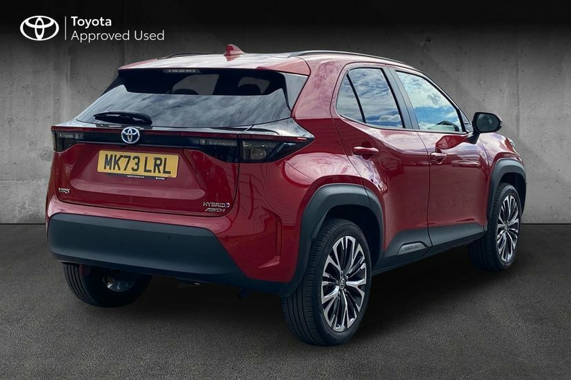 Toyota Yaris Cross 1.5 Vvt-h Excel Suv Hybrid E-cvt Awd 1 Red #2