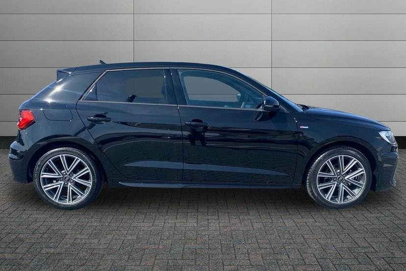 Audi A1 1.0 Tfsi 25 S Line Sportback S Tronic Black #4