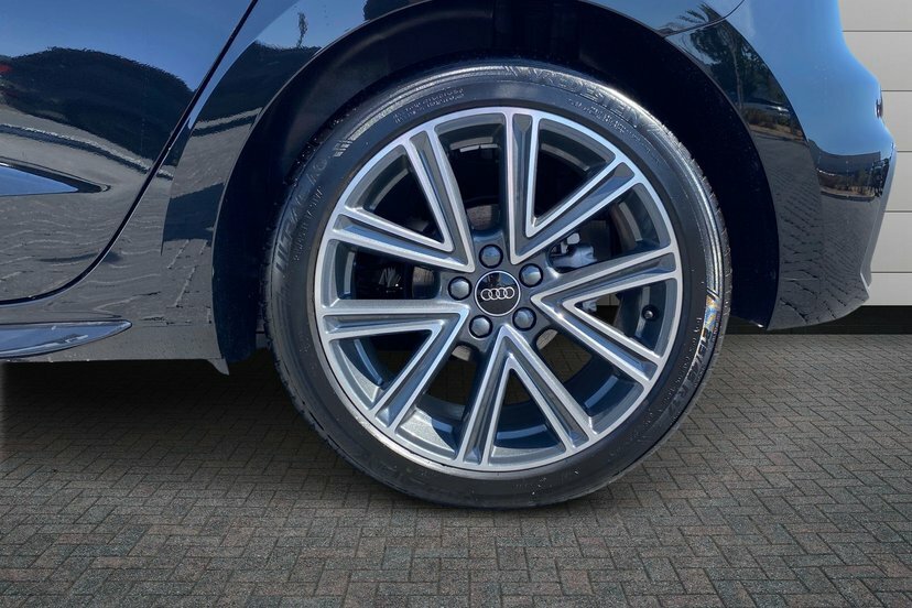 Audi A1 1.0 Tfsi 30 S Line Sportback S Tronic Black #5